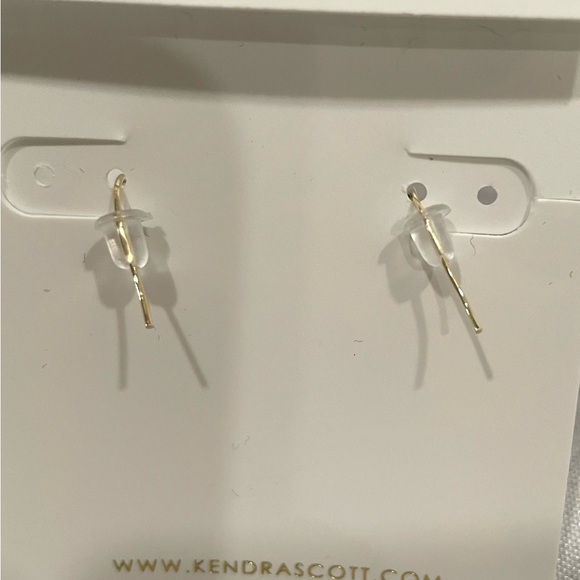Kendra Scott Gold and Pearl Minnie Mouse Earrings.New - Picture 3 of 3